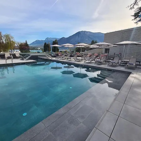 Le Pélican 4* Annecy